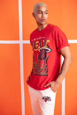 DeFactoFit Футболка свободного кроя NBA Miami Heat из 100 % хлопка с круглым вырезом и короткими рукавами фото 3