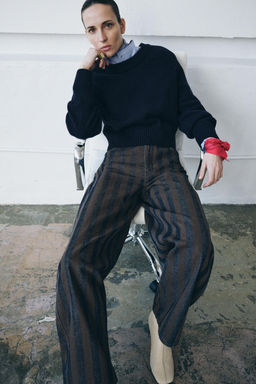 100% WOOL JUMPER WITH SHOULDER PADS - Zara фото 7