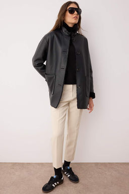 Siyah Suni Deri Ici Kurklu Mono Kapama Oversize Midi Kaban TWOAW26KB00007 - Trendyolmilla фото 4