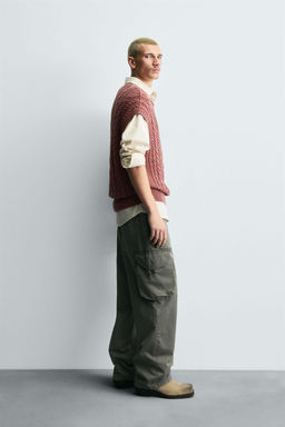 CABLE-KNIT TEXTURED VEST - Zara фото 4