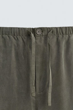 PANTAL?N FLUIDO RELAXED FIT / Khaki oscuro - Zara фото 9