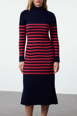 TRENDYOLMILLA Lacivert Maxi Triko Cizgili Elbise TWOAW24EL00091 фото 4