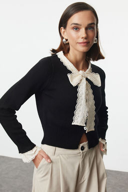 Siyah Crop Dantel Garnili Kurdele/Fiyonk Detayl? Triko H?rka TWOAW25HI00251