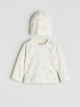 Bask?l? K?z Bebek Ti??rt Pantolon ve Bere 3l?