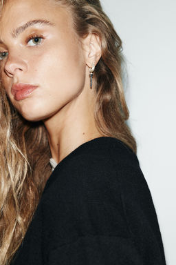 PACK OF 5 MIXED KEY AND JEWEL EARRINGS