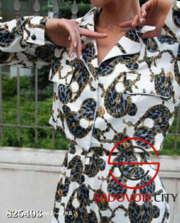 Костюм женский брюки и укорочённая рубашка с принтом