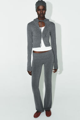 CROPPED SEAMLESS SWEATSHIRT