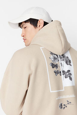 Bej Oversize/Geni_ Kesim Kap__onlu __i Polar/S_cak Tutan _i_ek Bask_l_ Sweatshirt TMNAW22SW1651