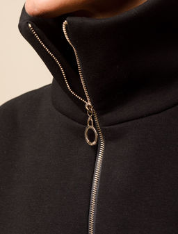 D49.060 Джемпер женский черный