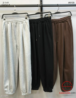 Тёплые спортивные широкие брюки на велюре