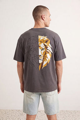 Antrasit Oversize/Geni_ Kesim S_rt Aslan Bask_l_ %100 Pamuk T-Shirt TMNSS25TS00117