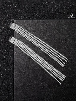 Серьги висячие со стразами Водопад прямые нити, цвет белый в серебре, 11.5 см