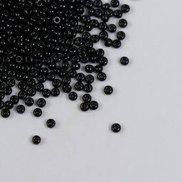 Цена за 2 шт. Бисер Чехия Preciosa 5 г 10/0 (23980)