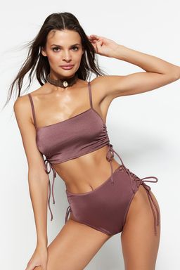 TRENDYOLMILLA Siyah Biyeli Yuksek Bel Hipster Bikini Alt? TBESS22BA0044