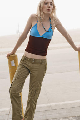 TOP HALTER COMBINADO / Marr?n-Azul