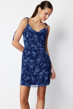 TRENDYOLMILLA Lacivert Cicekli A Kesim Sifon Mini Astarl? Dokuma Elbise TWOSS22EL2566  фото 2