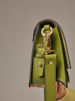 Сумка через плечо Deboro 30574 зеленый бамбук