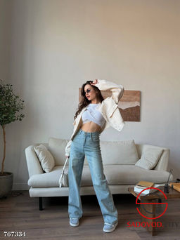 Женские широкие джинсы со стразами - Bruno фото 2