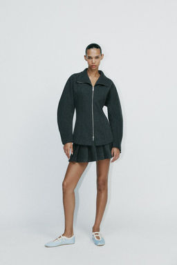 FITTED JACKET WITH BALLOON SLEEVES