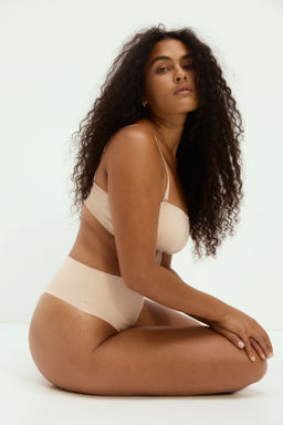 Sujetador bandeau de microfibra con relleno - H&m фото 7