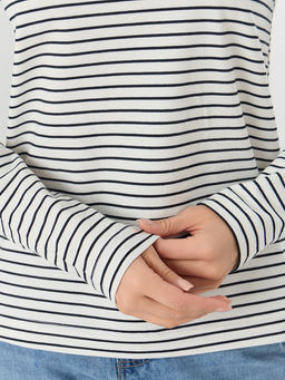 Джемпер женский в бело-черную полоску - Mark formelle фото 12