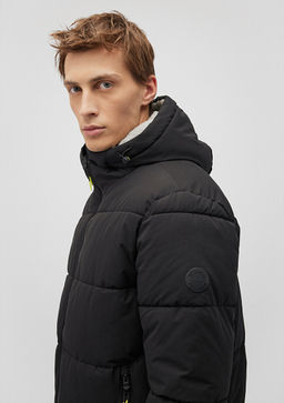 Kapusonlu Siyah Sisme Mont