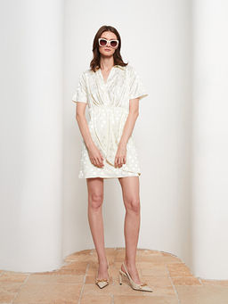 G?mlek Yaka Desenli K?sa Kollu Saten Elbise