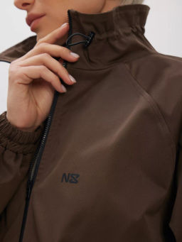 Ветровка демисезонная