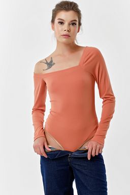 Боди из мягкого трикотажа асимметричное терракотовое - Fly фото 3