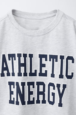 CAMISETA VARSITY TEXTO / Gris vigor? - Zara фото 6