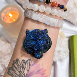 Фигурка резная Лиса "Кицунэ" из Лабрадора