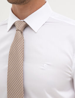 Beyaz Non Iron Kolay _t_lenebilir Slim Fit G_mlek
