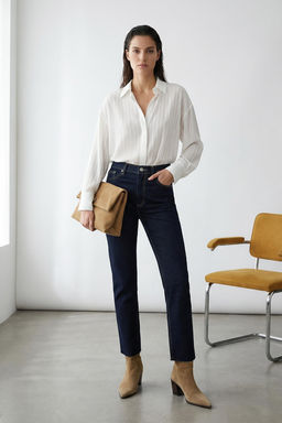 Koyu Mavi Yuksek Bel Comfort Esnek YENI Mom Jeans TWOAW26JE00026 - Trendyolmilla фото 11