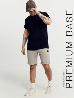 Шорты мужские в бежевом цвете