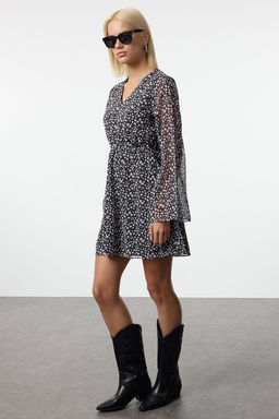 TRENDYOLMILLA Cok Renkli Etegi Belden Ac?lan Mini Astarl? Sifon Dokuma Elbise TWOAW25EL00570