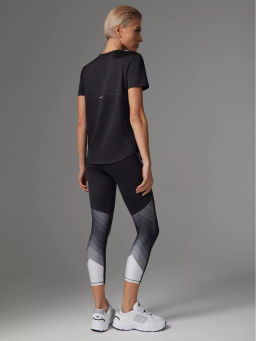 Футболка из микросетки