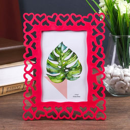Фоторамка для фотографии 10×15 см «Сердца», пластик, малиновая, 20.8×16 см