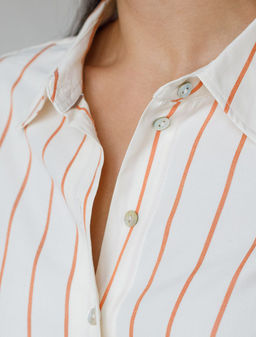 Блузка свободного силуэта в тонкую полоску из эластичного хлопка - Vilatte фото 2