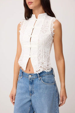 Beyaz Brit Detayl? Dik Yaka Gupur Dantel Bluz TWOSS26BZ00778 - Trendyolmilla фото 3