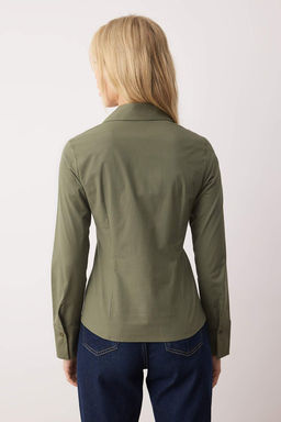 Wardrobe Essentials Haki Hafif Bele Oturan Pamuklu Dokuma Gomlek TWOAW26GO00022