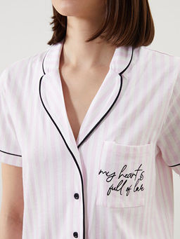 G?mlek Yaka ?izgili Kad?n ?ortlu Pijama Tak?m?