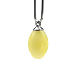 Кулон маленький из янтаря рис 8*13мм цв.молочный