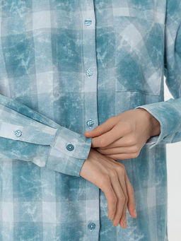 Рубашка женская голубая в клетку