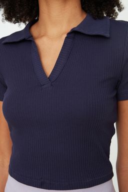 Trendyolmilla Siyah Fitted/Vucuda Oturan Crop Polo Yaka Fitilli Esnek Orme Bluz TWOSS21BZ0038  фото 17