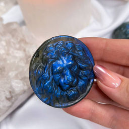 Фигурка резная "Лев" из Лабрадора