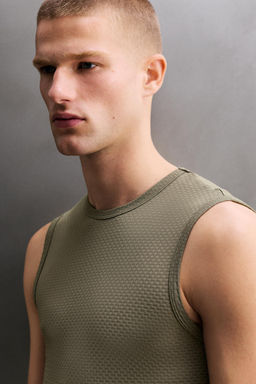 CAMISETA TANK PRIMERA CAPA GRAVEL / Gris topo