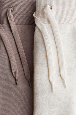 Pack de 2 joggers acampanados en tejido sudadera - H&m фото 4