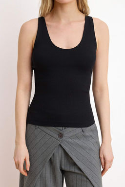 Siyah Fitted/Vucuda Oturan V Yaka Kal?n Ask?l? Kolsuz Fitilli Esnek Orme Atlet TWOSS26AL00021