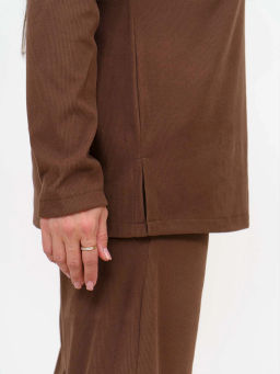 Костюм женский, цвет коричневый