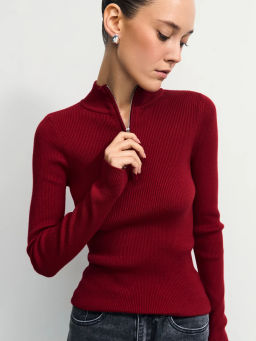 Джемпер в рубчик с молнией / Zarina